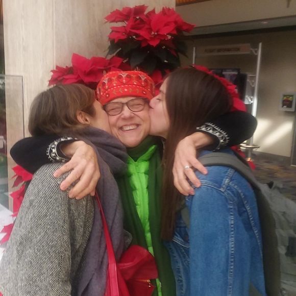 Meet your Posher, Zuri - Picture 1 of 1